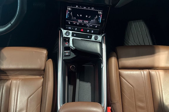 Audi Q8 14 of 25
