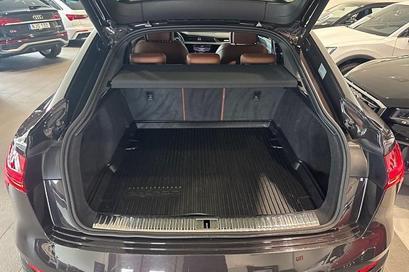 Audi Q8 22 of 25