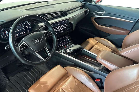 Audi Q8 9 of 25