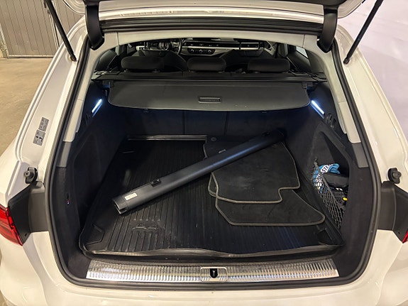 Audi A4 9 of 19