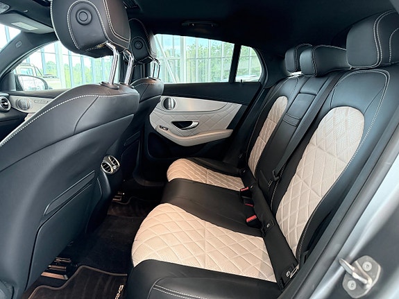 Mercedes-Benz GLC43 11 of 25