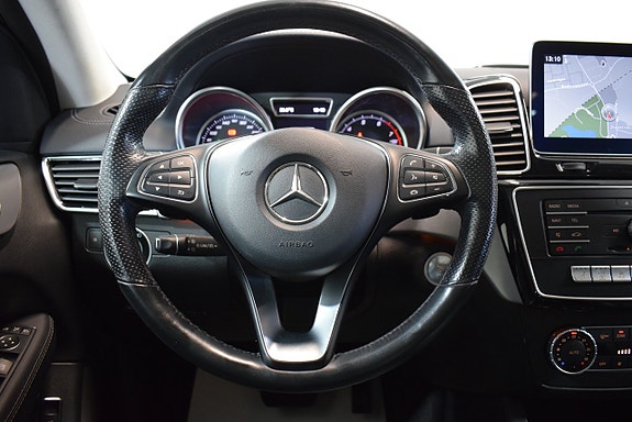 Mercedes-Benz GLE400 16 of 23