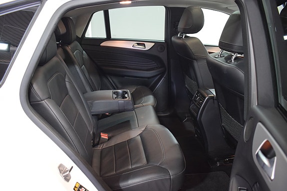 Mercedes-Benz GLE400 13 of 23