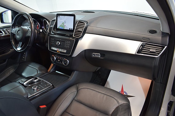 Mercedes-Benz GLE400 11 of 23