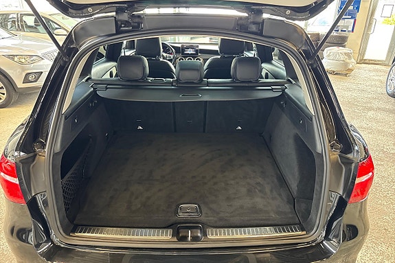 Mercedes-Benz GLC220 d 18 of 23