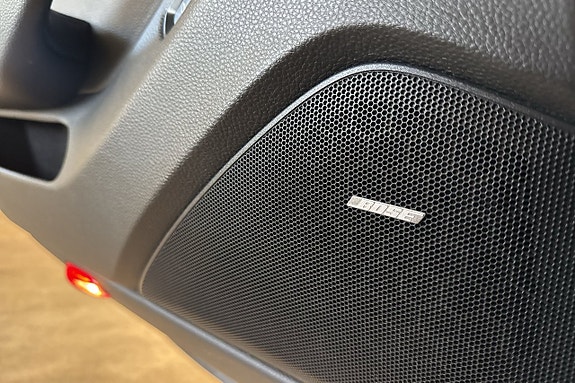 Porsche Panamera S 17 of 21