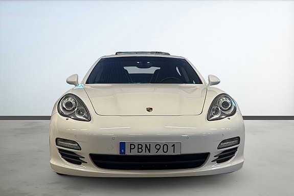 Porsche Panamera S 8 of 21