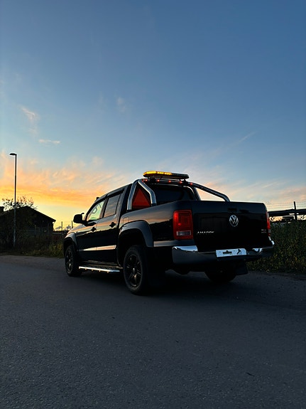 Volkswagen Amarok 3 of 10
