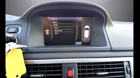 Volvo V70 17 of 23