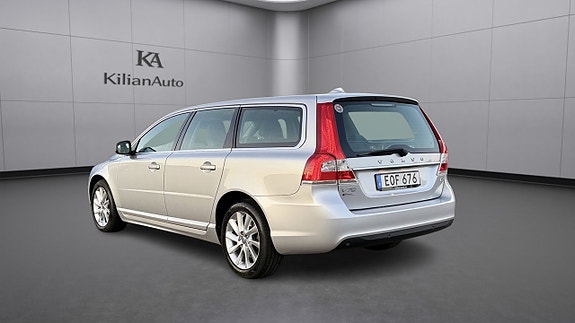 Volvo V70 9 of 23