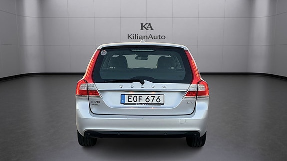 Volvo V70 14 of 23