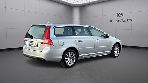Volvo V70 7 of 23