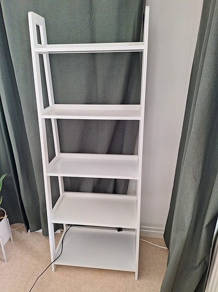 Fin bokhylla säljes