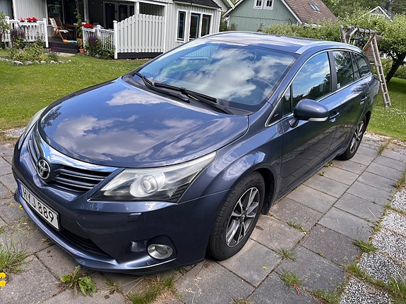 Toyota Avensis 3 of 5