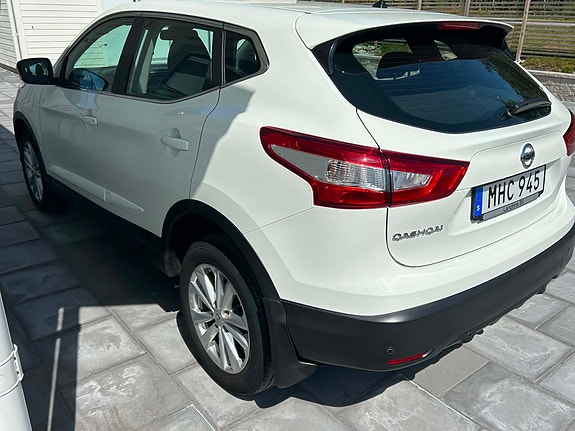 Nissan Qashqai 4 of 5