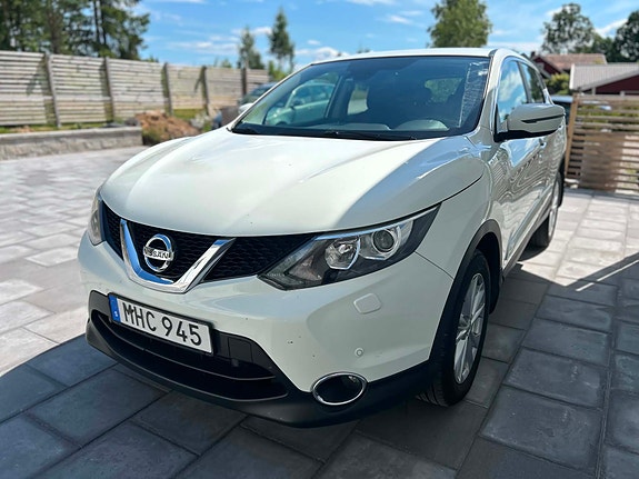 Nissan Qashqai 2 of 5