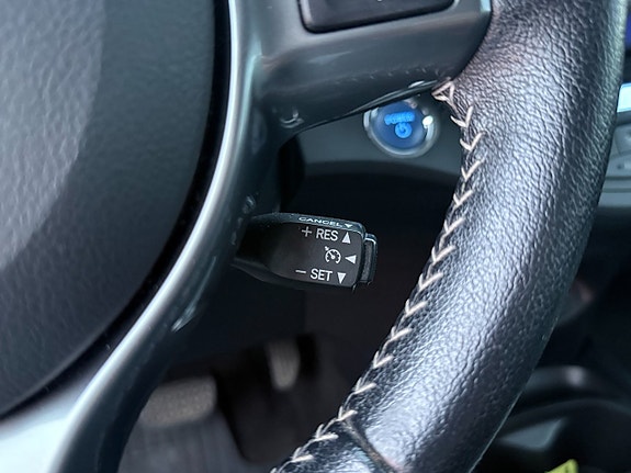 Toyota Yaris 15 of 18