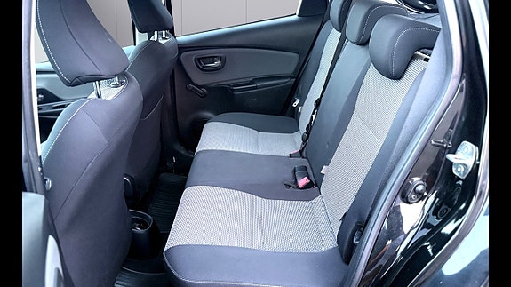Toyota Yaris 18 of 18