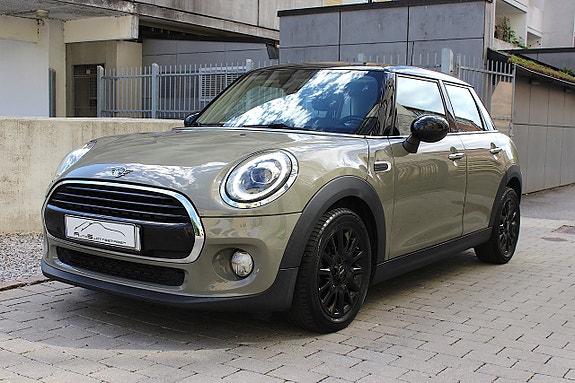 MINI Cooper 2 of 5