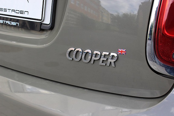 MINI Cooper 5 of 5