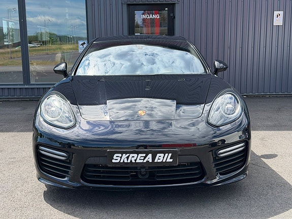 Porsche Panamera GTS 5 of 5