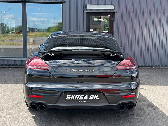 Porsche Panamera GTS 12 of 30