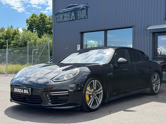 Porsche Panamera GTS 7 of 30