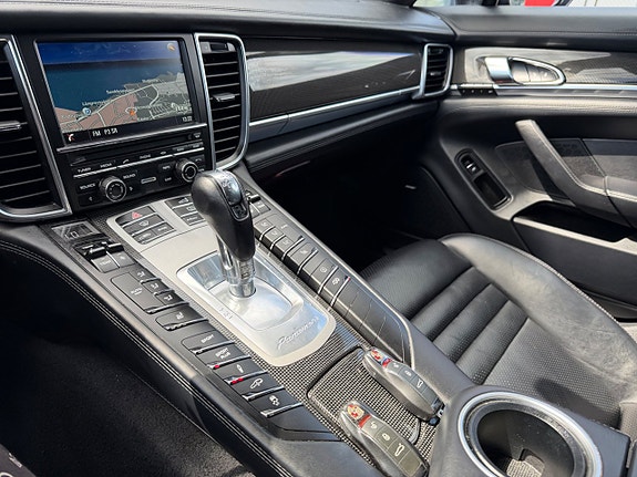 Porsche Panamera GTS 29 of 30