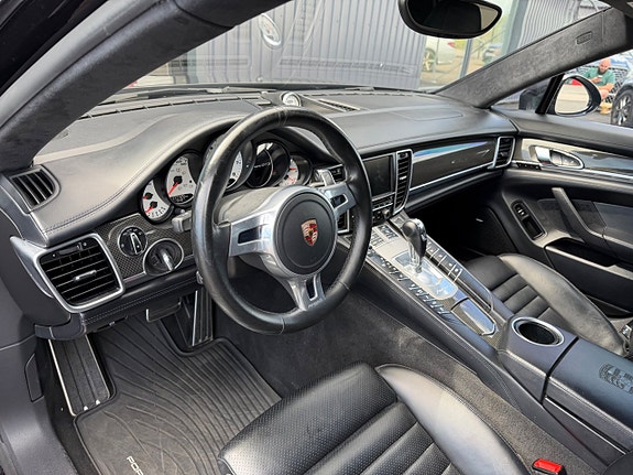 Porsche Panamera GTS 22 of 30