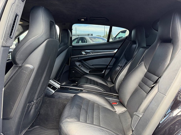 Porsche Panamera GTS 25 of 30