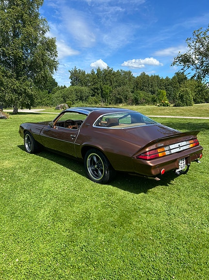 Chevrolet Camaro 3 of 4