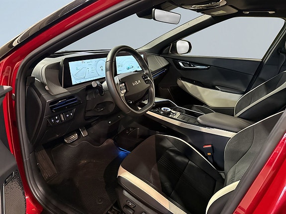 Kia EV6 7 of 21