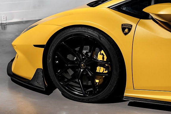 Lamborghini Huracan 9 of 24