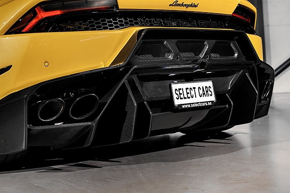 Lamborghini Huracan 14 of 24