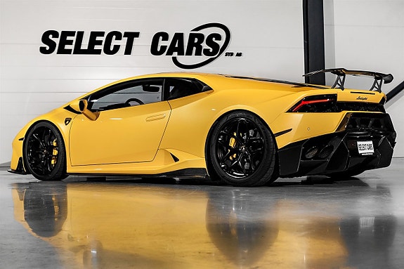 Lamborghini Huracan 5 of 5