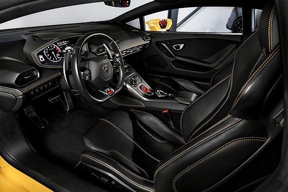 Lamborghini Huracan 16 of 24