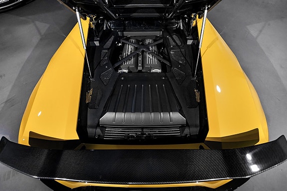Lamborghini Huracan 15 of 24