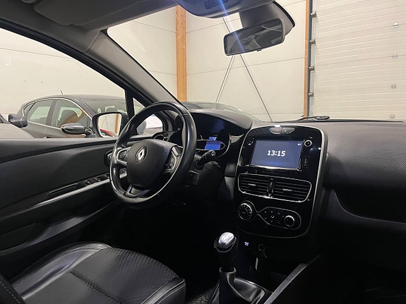 Renault Clio 13 of 17