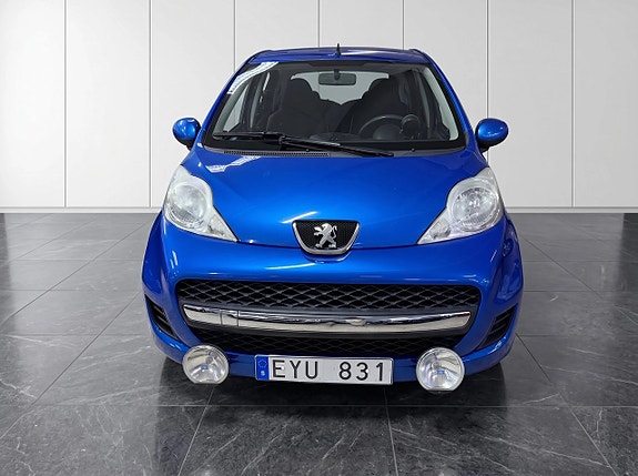Peugeot 107 2 of 5