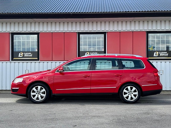 Volkswagen Passat 3 of 24