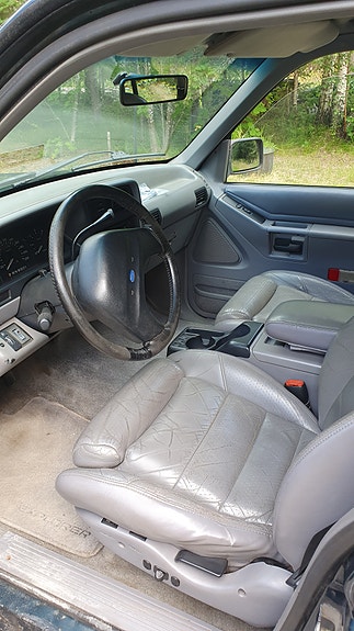 Ford Explorer 3 of 5