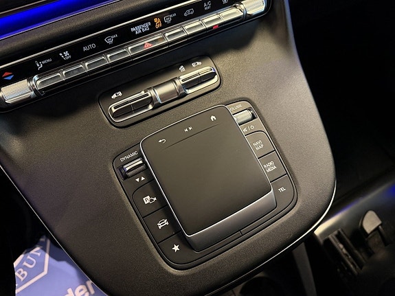 Mercedes-Benz V300 20 of 30