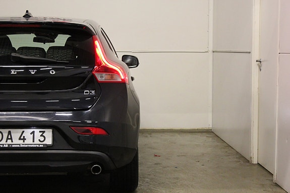 Volvo V40 6 of 16