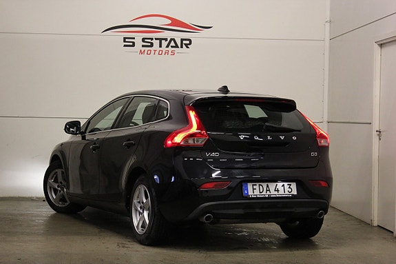 Volvo V40 7 of 16