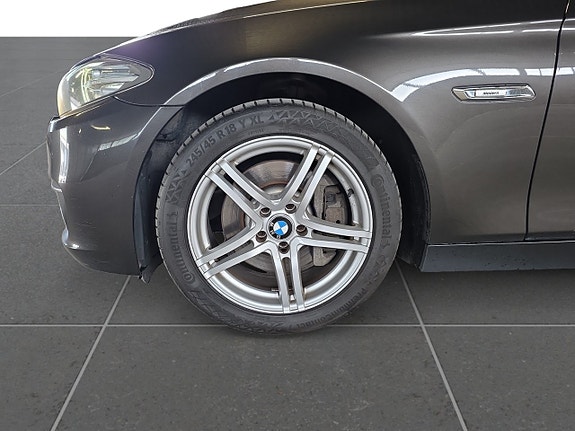 BMW 530d 14 of 16