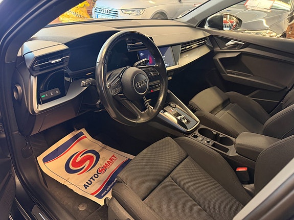 Audi A3 8 of 12