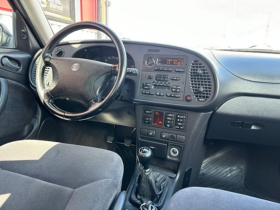 Saab 900 11 of 23