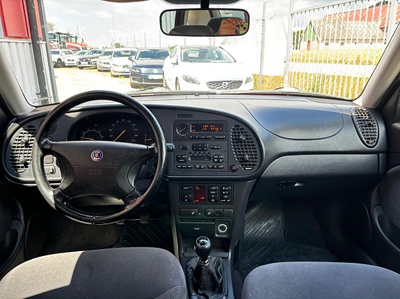 Saab 900 9 of 23