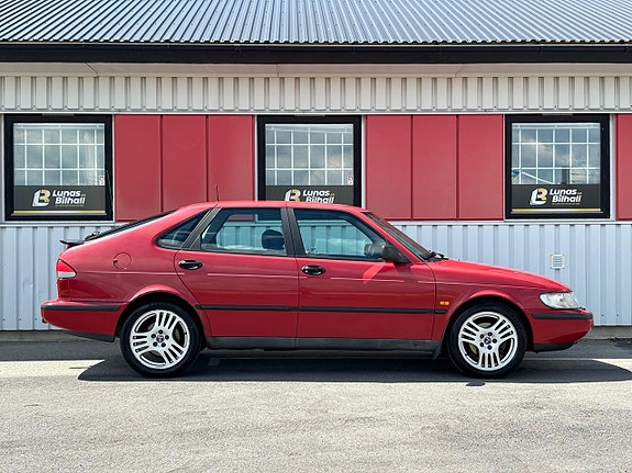 Saab 900 3 of 5