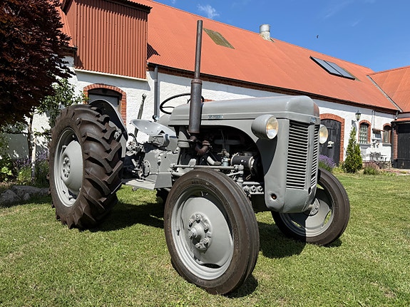 Massey Ferguson Tea20 2 of 5